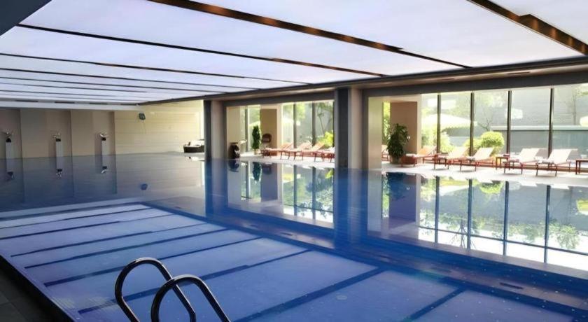 Chengdu Joyhub Air Hotel Bagian luar foto